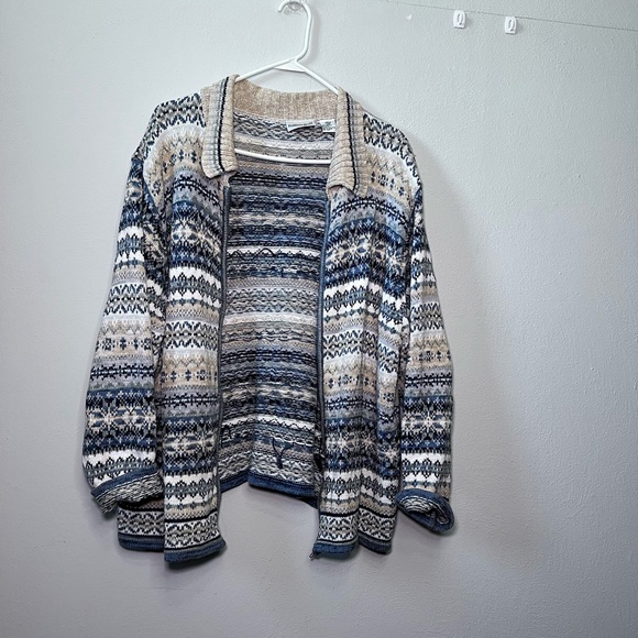 Zip Up Patterned Cardigan - Picture 1 of 3